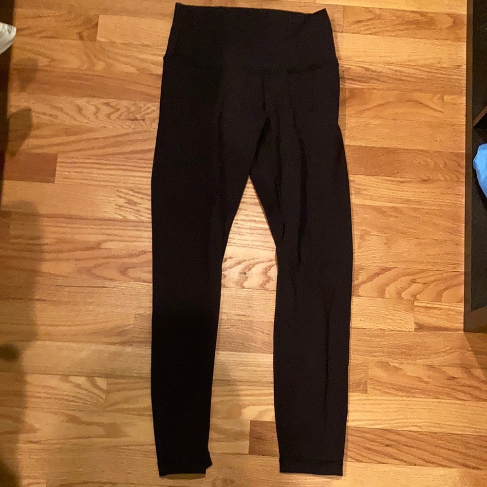 MUST GO: Lululemon Black Leggings